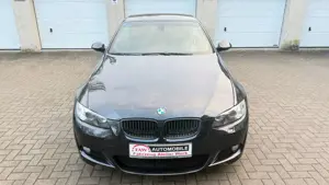 BMW 320 Bild 2