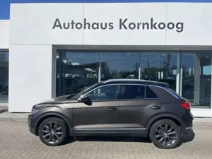 Volkswagen T-Roc 1.5 TSI Style AHK Navi Bluetooth LED Klima