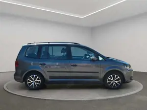 Volkswagen Touran Trendline BMT Bild 5