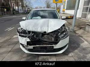 Skoda Fabia Cool Plus/ UNFALL/ MOTOR LÄUFT