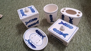 Badezimmer Set Porzellan, weiß blau