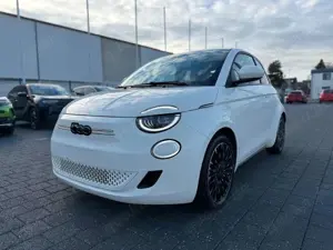 Fiat 500e Icon |ACC|Kamera|LED|17Zoll|Sitzhzg