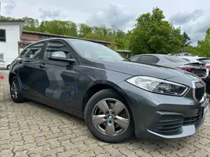 BMW 118 d Lim.Advantage+KLIMATRONIK+6 GANG+PDC+SHZ+TEMPOM Bild 2