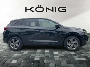 Opel Grandland X Bild 2