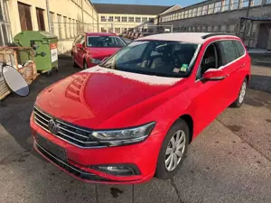 Volkswagen Passat Variant Business 2.0TDI DSG Navi AHK LED
