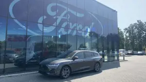 Ford Focus Turnier 1.0 EcoBoost Hybrid ST-LINE