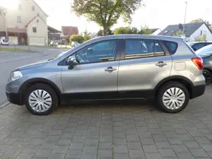 Suzuki SX4 Club | MFL | TEMPOMAT | USB Bild 4