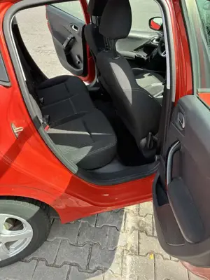 Peugeot 208 Bild 5