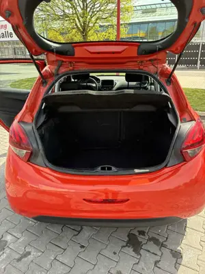 Peugeot 208 Bild 4