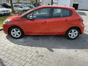 Peugeot 208 Bild 2