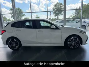 BMW 120 1 Limousine 120 d xDrive M Sport Bild 4