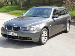 BMW 530 xi Tour. Aut., billiges AUTOGAS, AHK, kein Rost, ideales Zugfahrzeug, s.gt. Zustand, frische