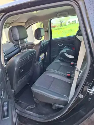 Renault Megane Scenic 7 Sitzer Bild 4