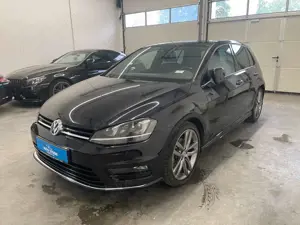 Volkswagen Golf VII 2.0 TDI R-Line*NAVI*Bi-Xenon*SHZ*8-fach
