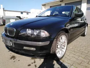 BMW 323