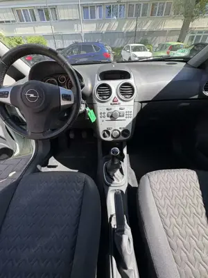 Opel Corsa 1.3 CDTI DPF Active Bild 4
