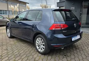 Volkswagen Golf VII Lim. Lounge BMT AUTOMATIK Bild 2