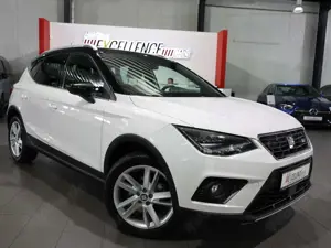 SEAT Arona 1.5 TSI XCELLENCE FR-SPORT / WHITE  BLACK Bild 2