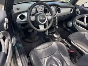 MINI Cooper Cabrio *Automatik*Einparkhilfe* Bild 3