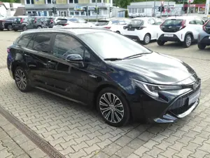 Toyota Corolla TS 1,8H  Hybrid Team D +Technik Paket Bild 3