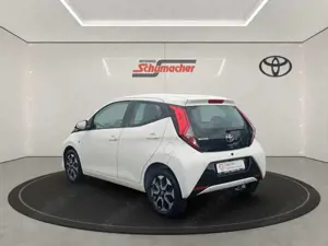 Toyota Aygo x-play club+ACAA+GJ-RÄDER !! Bild 3