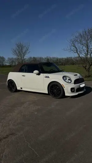 MINI Cooper S Cabrio John Cooper Works