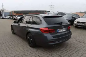 BMW 320 320d Touring Aut. Advantage