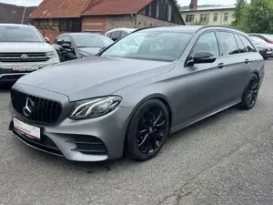 Mercedes-Benz E 220 E T-Modell  AMG-Optic-/Styling-Paket LED