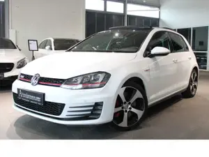 Volkswagen Golf GTI 2.0 TSI Performance LED*NAVI*DSG*PANO