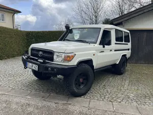 Toyota Land Cruiser GRJ 78L