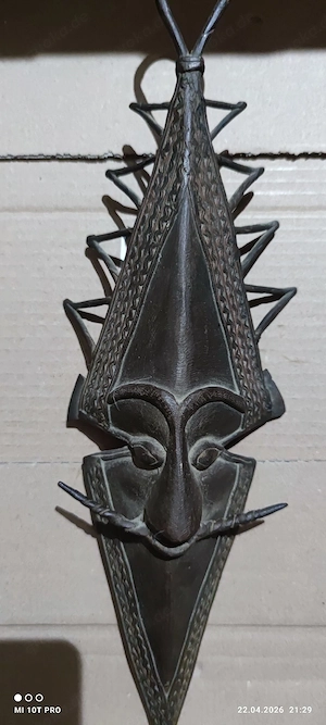 Alte Metall Maske 