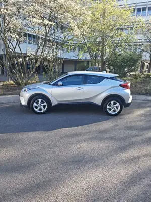 Toyota C-HR 1.2 Turbo Flow