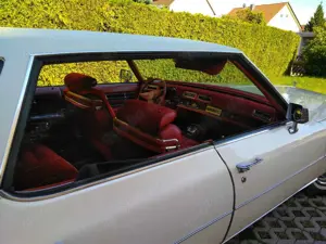 Cadillac Deville 8 Zylinder Wertzuwachs Sondermodell im BJ 1976