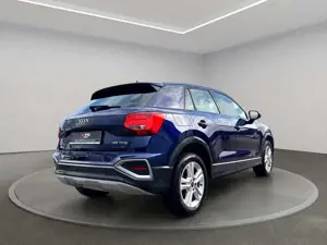 Audi Q2 35 TFSI advanced SHG + KAMERA + LED + GRA Bild 4