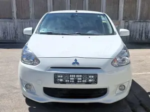 Mitsubishi Space Star 1,2 Shine; Klimaautomatik