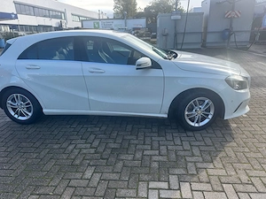 Mercedes-Ben A180 Bild 2