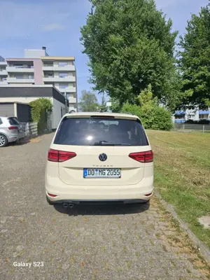 Volkswagen Touran 2.0 TDI SCR DSG Move Bild 4