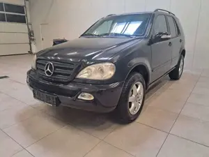Mercedes-Benz ML 270 / SCHIEBEDACH / LEDER / AHK / SHZ