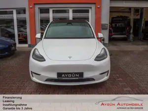 Tesla Model Y Bild 2