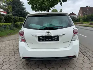Toyota Verso Bild 5