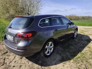 Opel Astra Sportstourer Bild 4