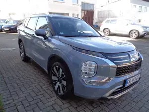 Mitsubishi Outlander Bild 4