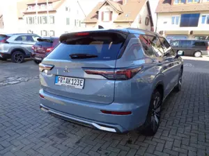 Mitsubishi Outlander Bild 2