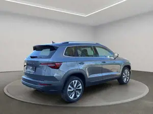 Skoda Karoq Selection 1.5 TSI DSG ACC+AHK+LED+SHZ Bild 4