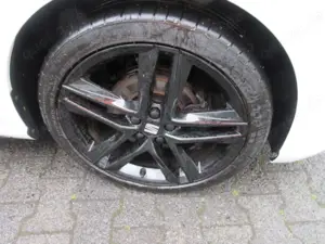 SEAT Ibiza FR Pro Black Edition 1.0 TSI DSG leicht beschädigt NAVI LED GRA ALU CLIMATRONIC Bild 5