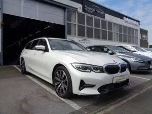 BMW 320 d Sport Line 1.HD*LEDER*NAVIPROF*LED*18ZOLL*