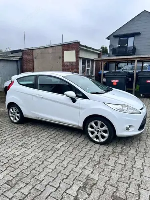 Ford Ka/Ka+ Ford Fiesta 82PS 2.Hand Heizung: FrontscheibeSitz