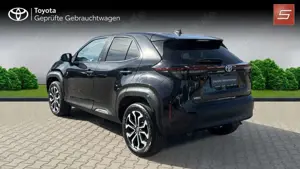 Toyota Yaris Cross Hybrid 1.5 VVT-i Team Deutschland Bild 3