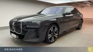 BMW 740 d A xDrive M-Sport,SkyLou,AHK,Standh,21"