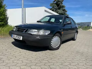 Saab 900
